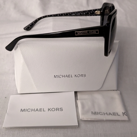 Blk Michael Kors Sunglasses - Picture 2 of 4